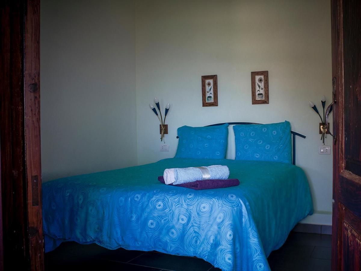 Apartamentos Finca La Cruz Tazacorte Habitación foto
