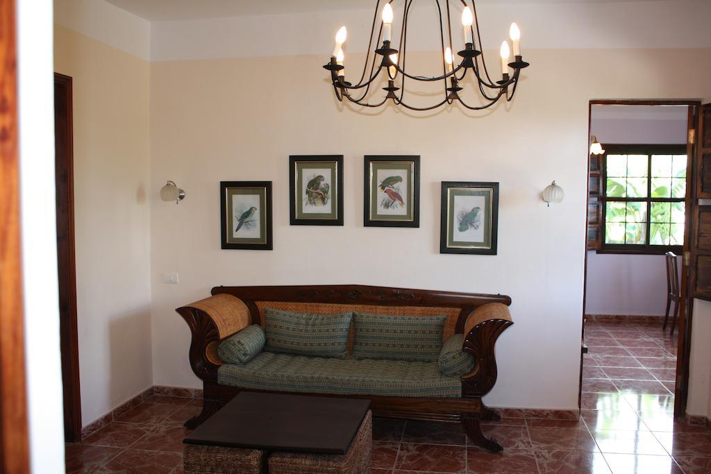 Apartamentos Finca La Cruz Tazacorte Habitación foto